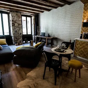 https://un-lieu-unique-le-gold-et-le-cocon.hotels-rhonealpes.com
