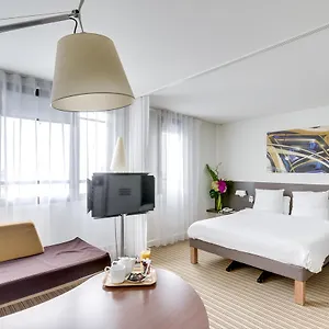 Novotel Montreuil Vincennes Otel