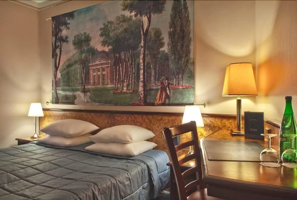 *** Hotell Murat Paris Frankrike
