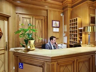 ***  فندق مورا باريس فرنسا